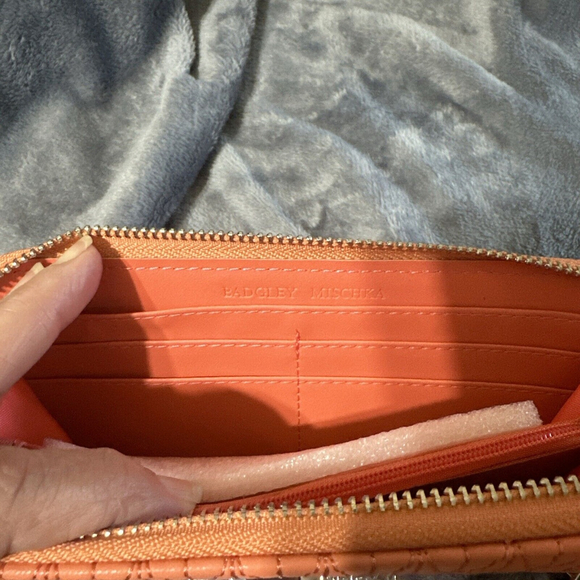 Badgley Mischka Vegan Leather Coral Wallet with Braided Quilting (MSRP $49) NWT - Picture 5 of 6